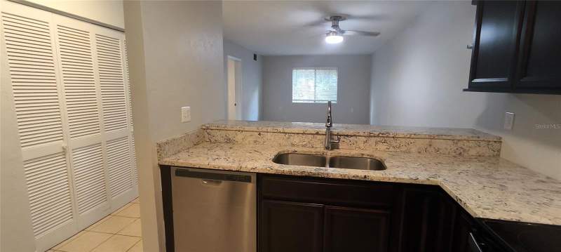 2 bedroom Condominium at 111 SE 16th Avenue #O104, Treehouse Village, Gainesville — photo 4
