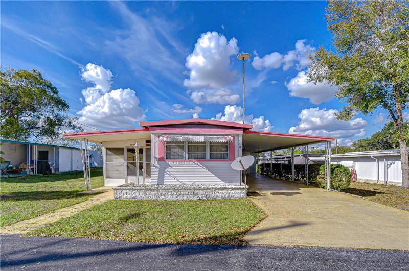 Unrec SubHomes for Sale in Lutz, FL