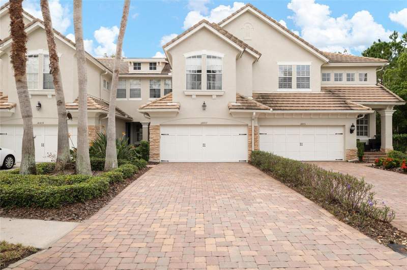 Provence Townhomes At Waterch