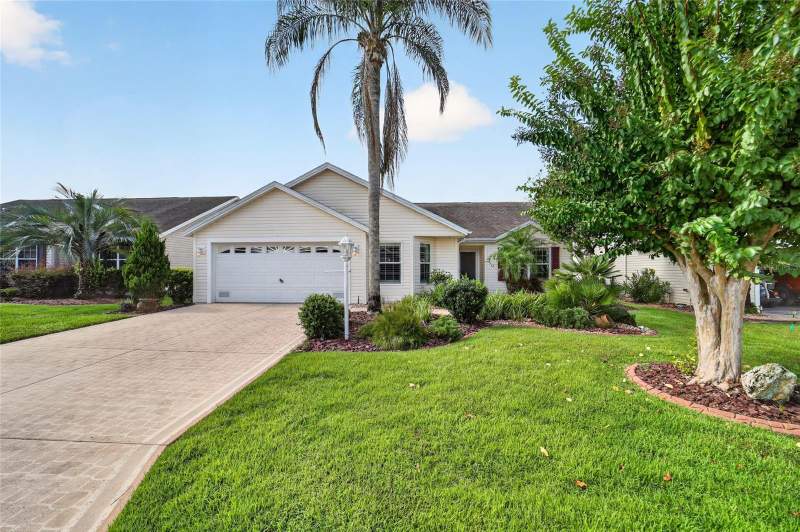 3 bedroom Single Family Residence at 770 Goliath Place, Villages Of Sumter, The Villages — photo 2