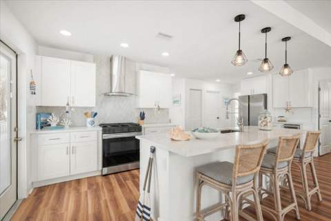 1038 Eldorado Avenue, Clearwater FL - photo 9 of 50