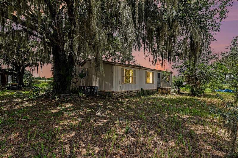 3 bedroom Manufactured Home at 10239 Lyons Avenue, Unplatted, Lithia — photo 4