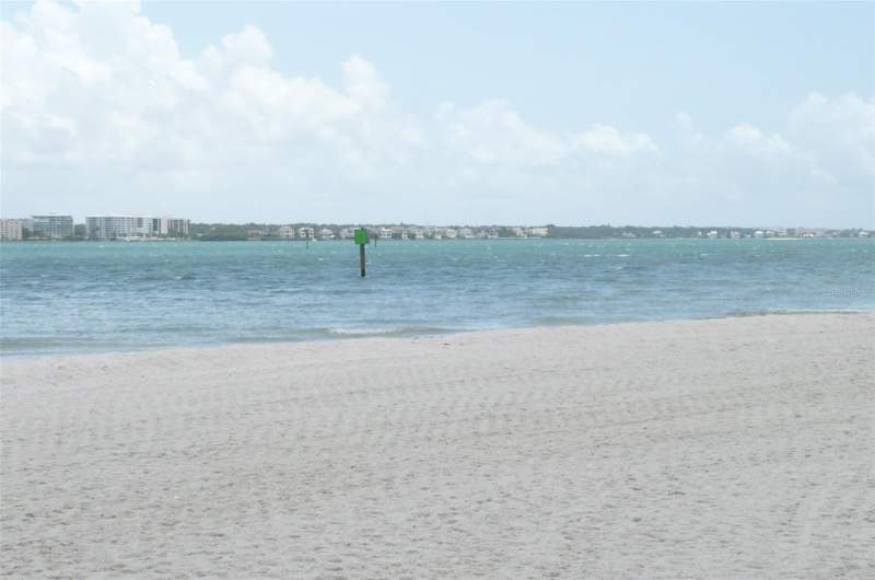 2 bedroom Condominium at 895 S Gulfview Boulevard #303, Clearwater Point 4, Clearwater Beach — photo 5