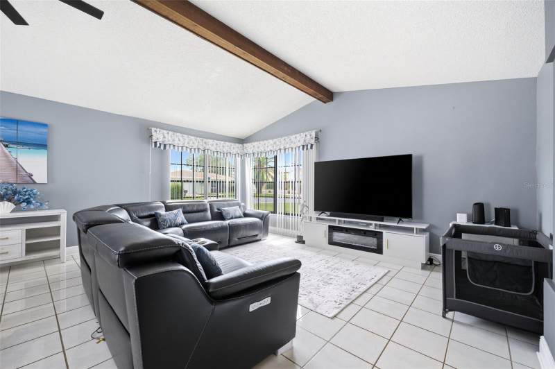 3 bedroom Single Family Residence at 4262 Paradise Circle, Gulf Coast Ret Unit 6, Hernando Beach — photo 2