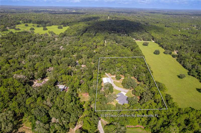 3 bedroom Single Family Residence at 9230 Sikes Cow Pen Road, Acerage, Brooksville — photo 2