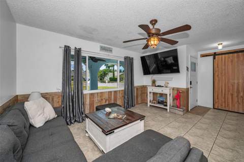 505 Whispering Oak Drive, Tarpon Springs FL - photo 8 of 98