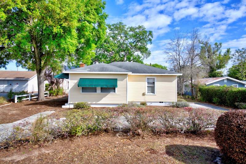 2 bedroom Single Family Residence at 121 BATES AVENUE, HAVEN TERRACE, WINTER HAVEN — photo 1