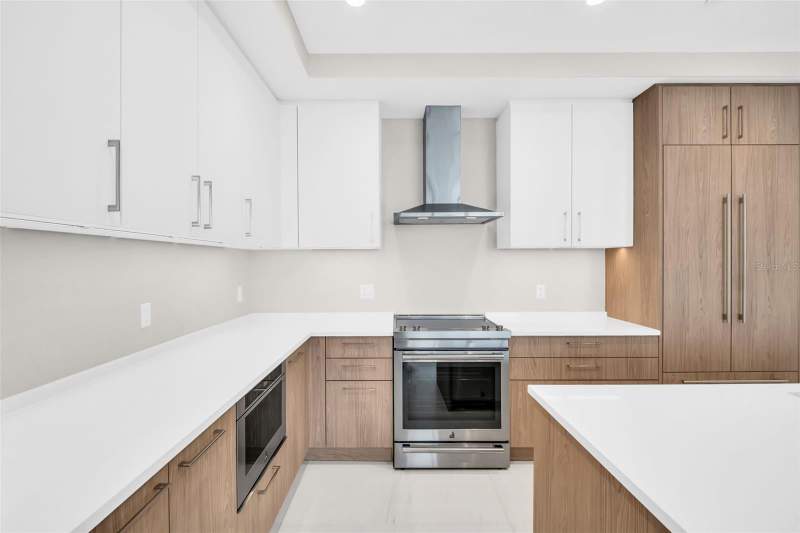 2 bedroom Condominium at 275 1st Avenue #2708, Art House, St Petersburg — photo 4