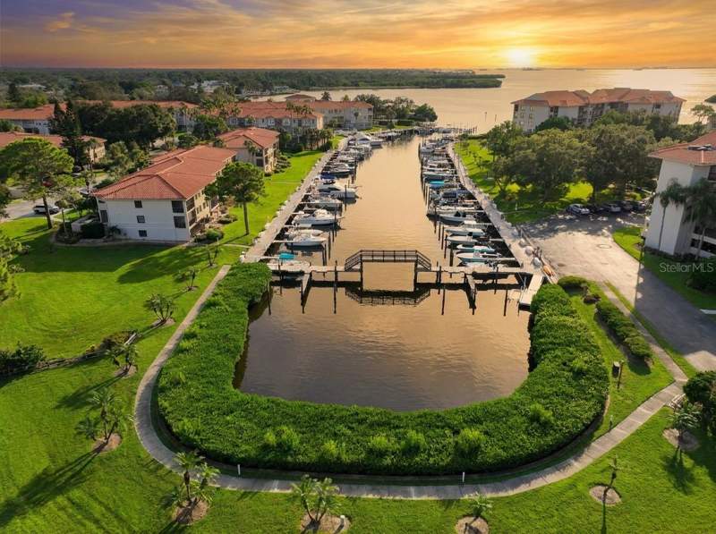 2 bedroom Condominium at 1805 Mariner Drive #55, Tarpon Cove Condo, Tarpon Springs — photo 3