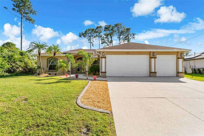 3 bedroom Single Family Residence at 2595 Rolling Road, Port Charlotte Sub 33, North Port — photo 2