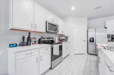 1216 NW 21st Place, Cape Coral FL - photo 10 of 45