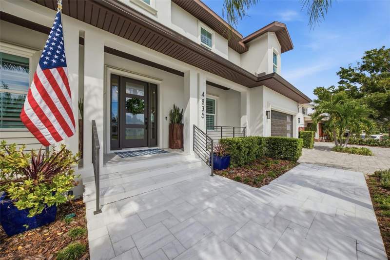 5 bedroom Single Family Residence at 4835 W Bay Villa Avenue, Margaret Anne Subdivision Revised, Tampa — photo 4