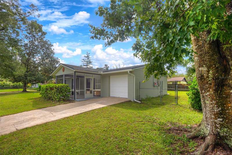 3 bedroom Single Family Residence at 569 Sidney Drive, Triple S Unit 01, Lake Helen — photo 3