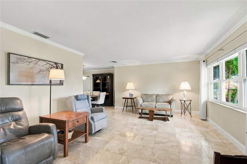 4 bedroom Single Family Residence at 1967 Arvis Circle, Arvis Circle, Clearwater — photo 3