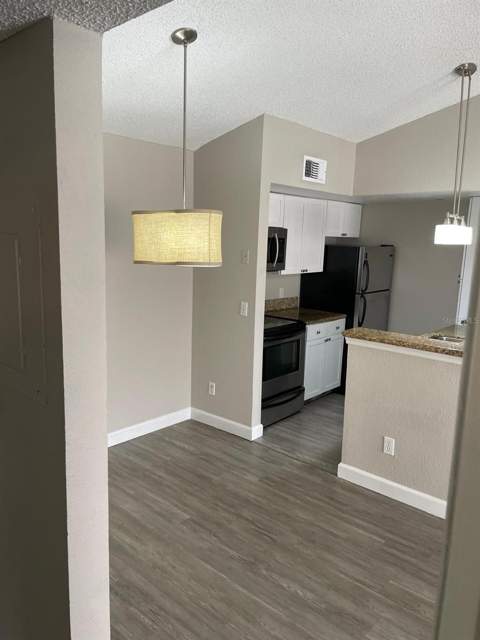 5140 Conroy Road #35, Orlando FL - photo 11 of 18