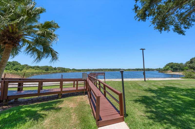 2 bedroom Villa at 2069 Lakeview Drive, Villas Of Lake Arbor, Clearwater — photo 2