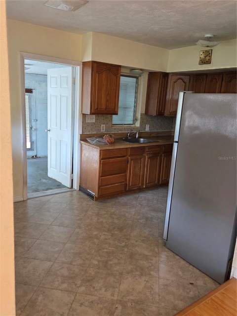 350 N Levis Avenue, Tarpon Springs FL - photo 9 of 47