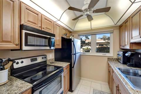 649 Tamiami Trail #107, Venice FL - photo 8 of 23