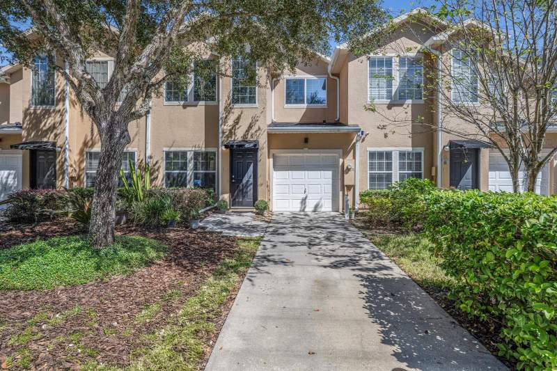 Emerald Pointe Townhomes At Ta