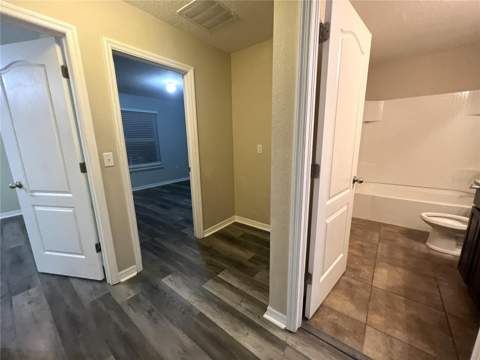 8613 Andalucia Field Drive, Tampa FL - photo 10 of 22