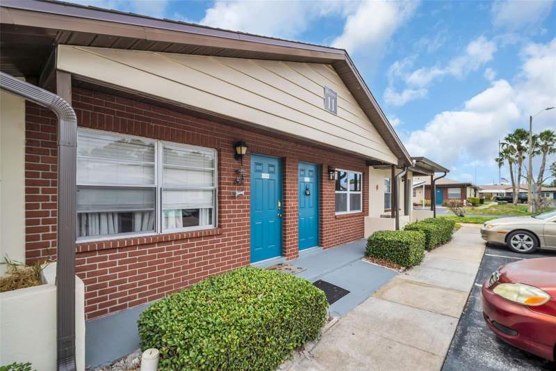 24862 US HIGHWAY 19 #1105 home for sale in Hill Crest Villas