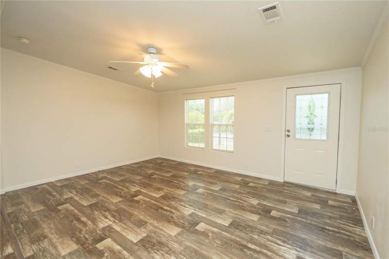 3 bedroom Manufactured Home at 242 Skyline Drive, Lady Lake Skyline Hills, Lady Lake — photo 5