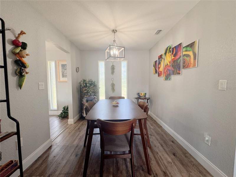 4 bedroom Single Family Residence at 4925 N US Highway 441, Triangle Heights, Ocala — photo 5