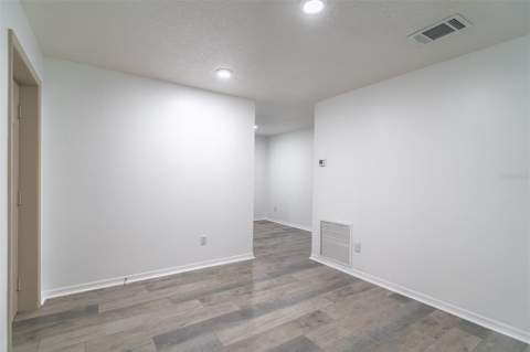 497 W Beresford Road, Deland FL - photo 10 of 44