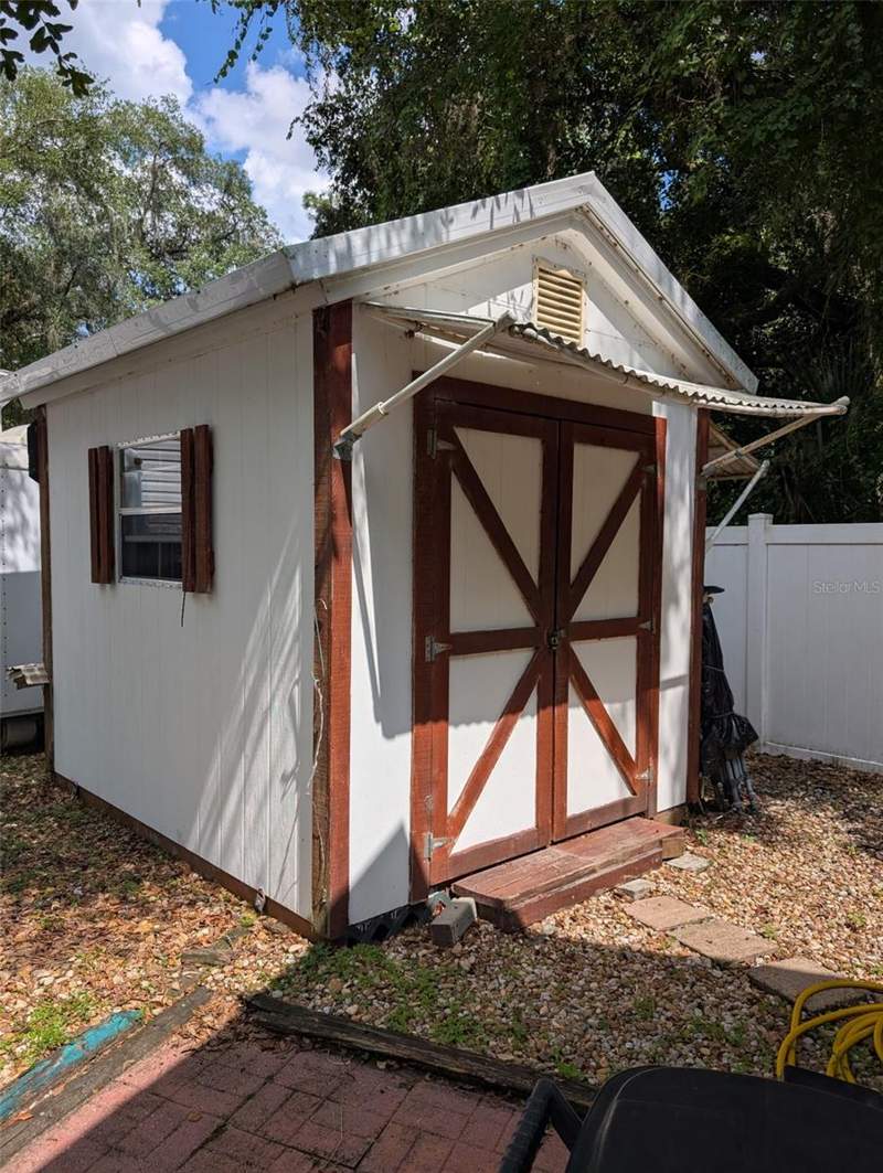 1 bedroom Manufactured Home at 25364 NE 139th Loop, Supplemental Add Add, Fort Mc Coy — photo 4