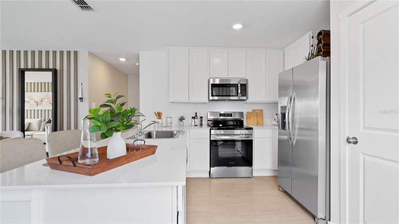 4 bedroom Single Family Residence at 2715 Ginger Lane, Scenic Terrace 40'S Gc, Haines City — photo 3