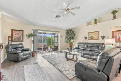 8218 Spanish Oak Drive, Spring Hill FL - photo 10 of 50