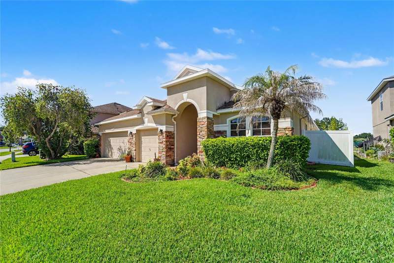 4 bedroom Single Family Residence at 27236 Hollybrook Trail, Saddlebrook Village West, Wesley Chapel — photo 3