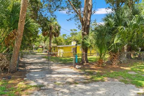 6053 Palm Creek Drive, Weeki Wachee FL - photo 9 of 51