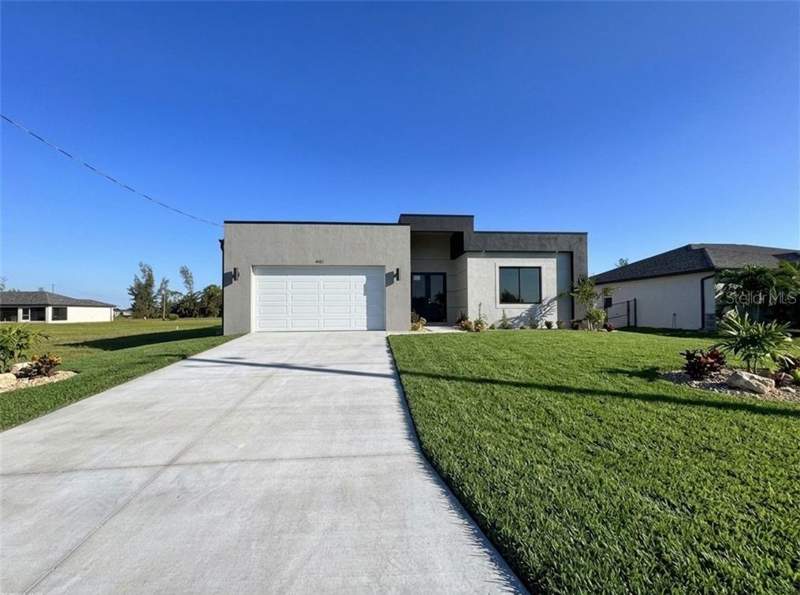 4 bedroom Single Family Residence at 4121 NW 22nd Street, Cape Coral, Cape Coral — photo 2