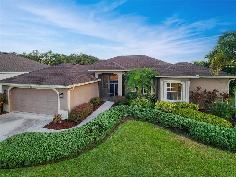 4 bedroom Single Family Residence at 6223 90th Avenue Circle, Ancient Oaks Unit One, Parrish — photo 2