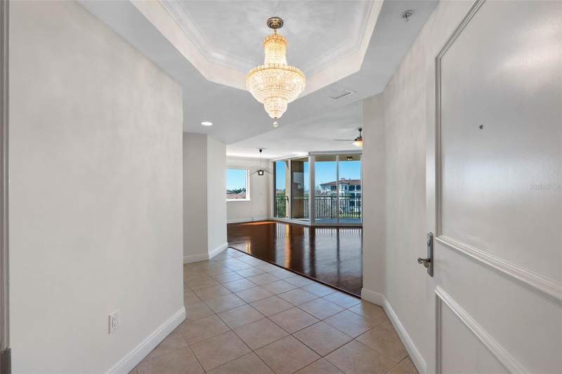 3 bedroom Condominium at 5823 Bowen Daniel Drive #401, Castillo At Westshore Yacht Cl, Tampa — photo 3