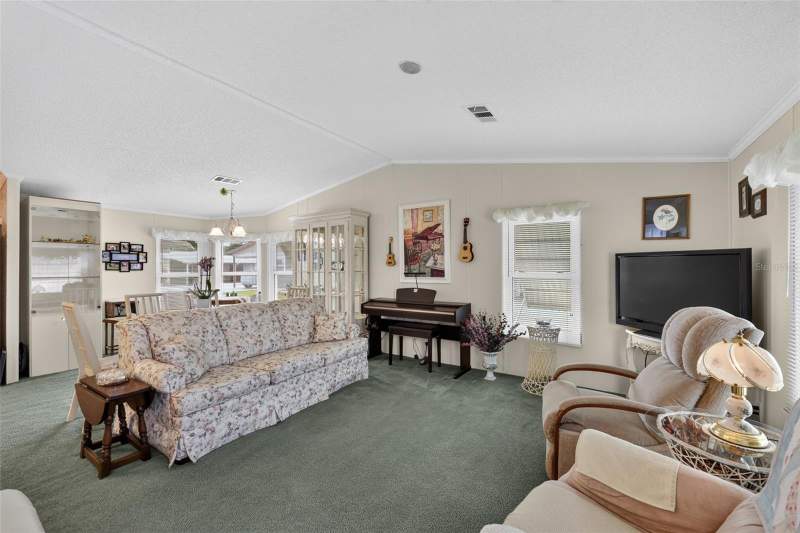 2 bedroom Manufactured Home at 159 Tarpon, Alligator Park Coop, Punta Gorda — photo 2