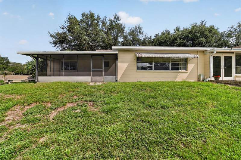 2 bedroom Villa at 9882 SW 88th Terrace #B, On Top Of The World, Ocala — photo 5