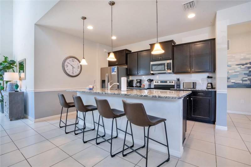 6 bedroom Single Family Residence at 8936 Prague Way, Windsor At Westside Ph 3, Kissimmee — photo 4