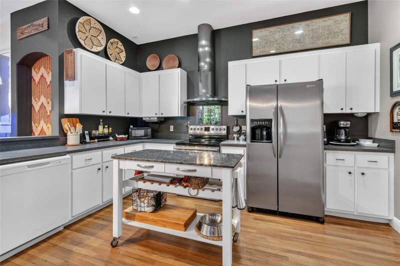 4 bedroom Single Family Residence at 13189 Jessica Drive, East Linden Estate, Spring Hill — photo 4
