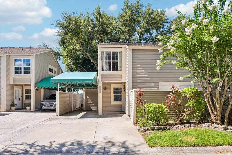 2 bedroom Condominium at 6910 Lake Place Court, Lake Place A Condo, Tampa — photo 4
