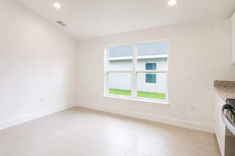 7592 Bent Tree Loop, St Cloud FL - photo 10 of 24