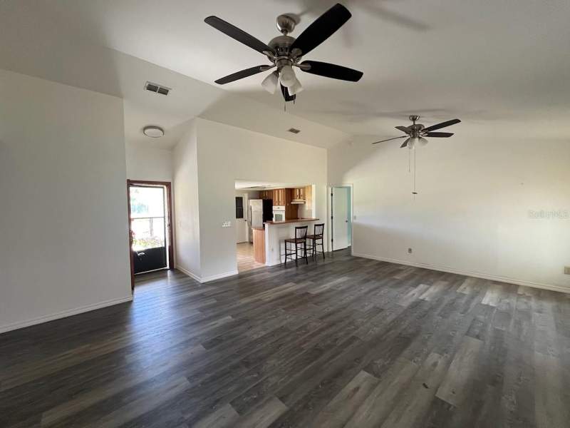 3 bedroom Single Family Residence at 2024 Lime Tree Drive, Florida Shores 01, Edgewater — photo 4