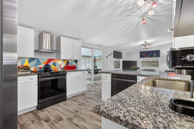 4 bedroom Single Family Residence at 212 S Glenwood Avenue, Highpoint, Orlando — photo 5