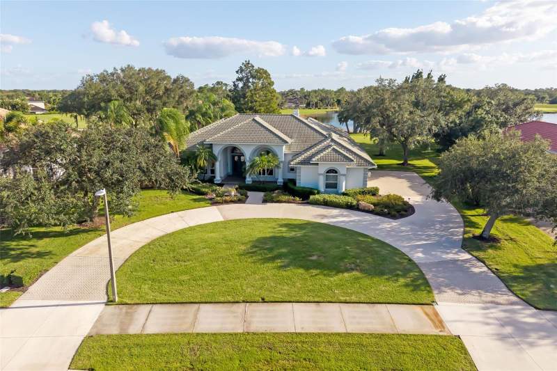 4 bedroom Single Family Residence at 3321 Charles Macdonald Drive, Laurel Oak Estates Sec 01, Sarasota — photo 3