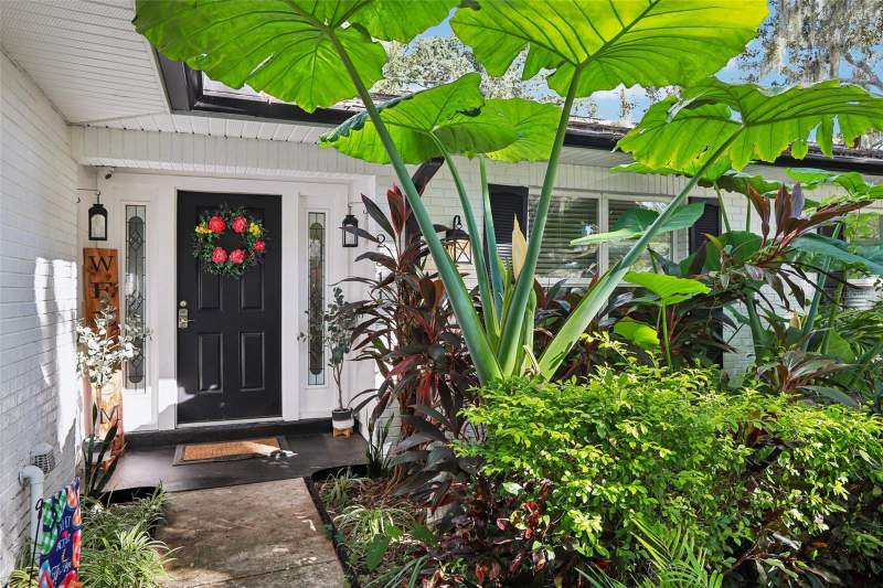 4 bedroom Single Family Residence at 2311 Green Lawn Street, Oak Mont Unit 07, Brandon — photo 3