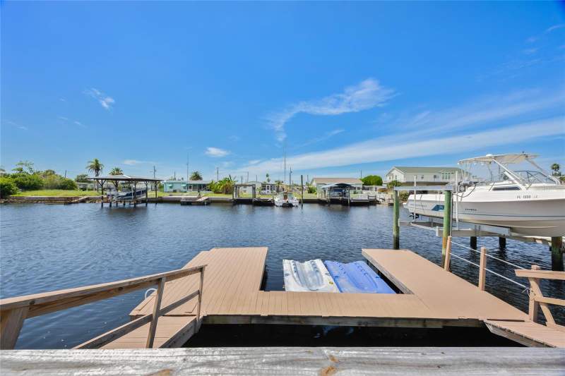 3 bedroom Mobile Home at 13023 Port Court, Signal Cove, Hudson — photo 3