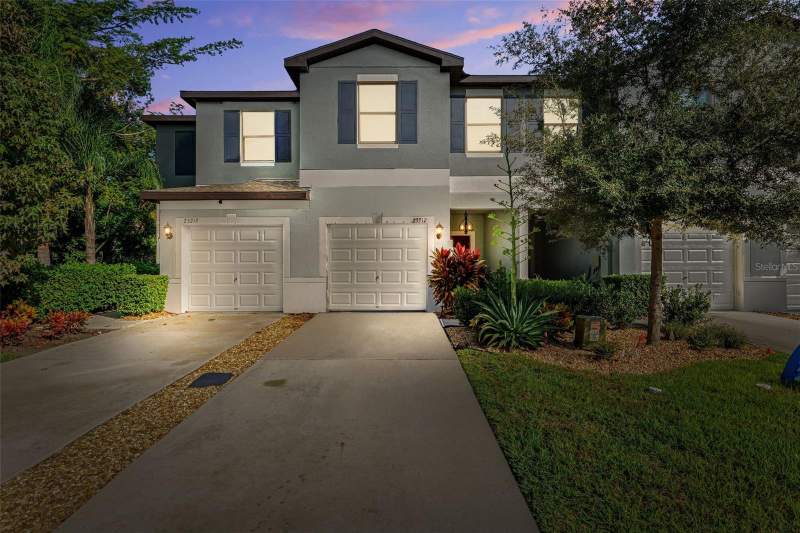 23217 WILLOW GLEN WAY home for sale in Willow Square Townhomes