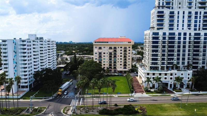 1 bedroom Condominium at 2109 Bayshore Boulevard #303, 4UI | Bayshore Royal Condominium, Tampa — photo 3