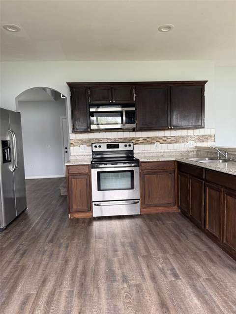 1117 Cambourne Drive, Kissimmee FL - photo 8 of 40